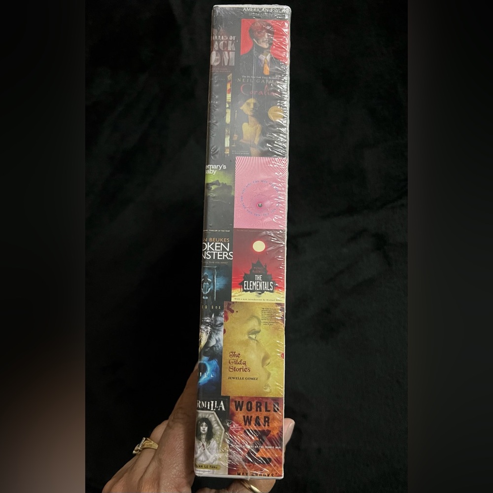 Jigsaw Puzzle "Best Horror Books of All Time", 1000 Piece, 50x70, New Sealed Box - Picture 2 of 6